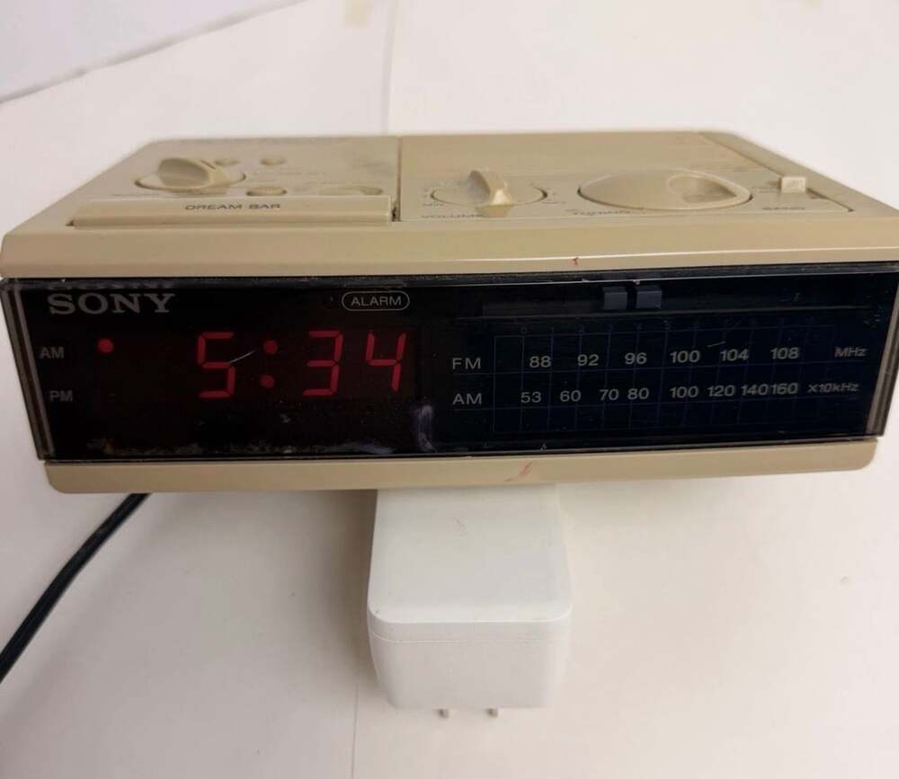 Sony Dream Machine ICF-C3W AM FM Digital Alarm Clock Radio